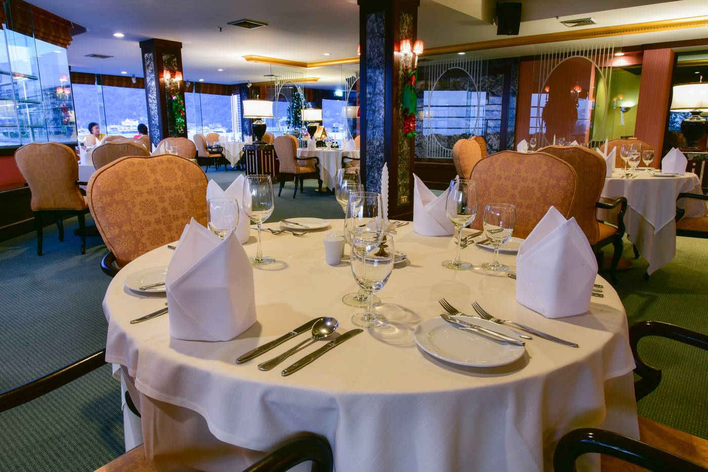 Patong-Resort--SHA-Extra-Plus--Restaurant-47