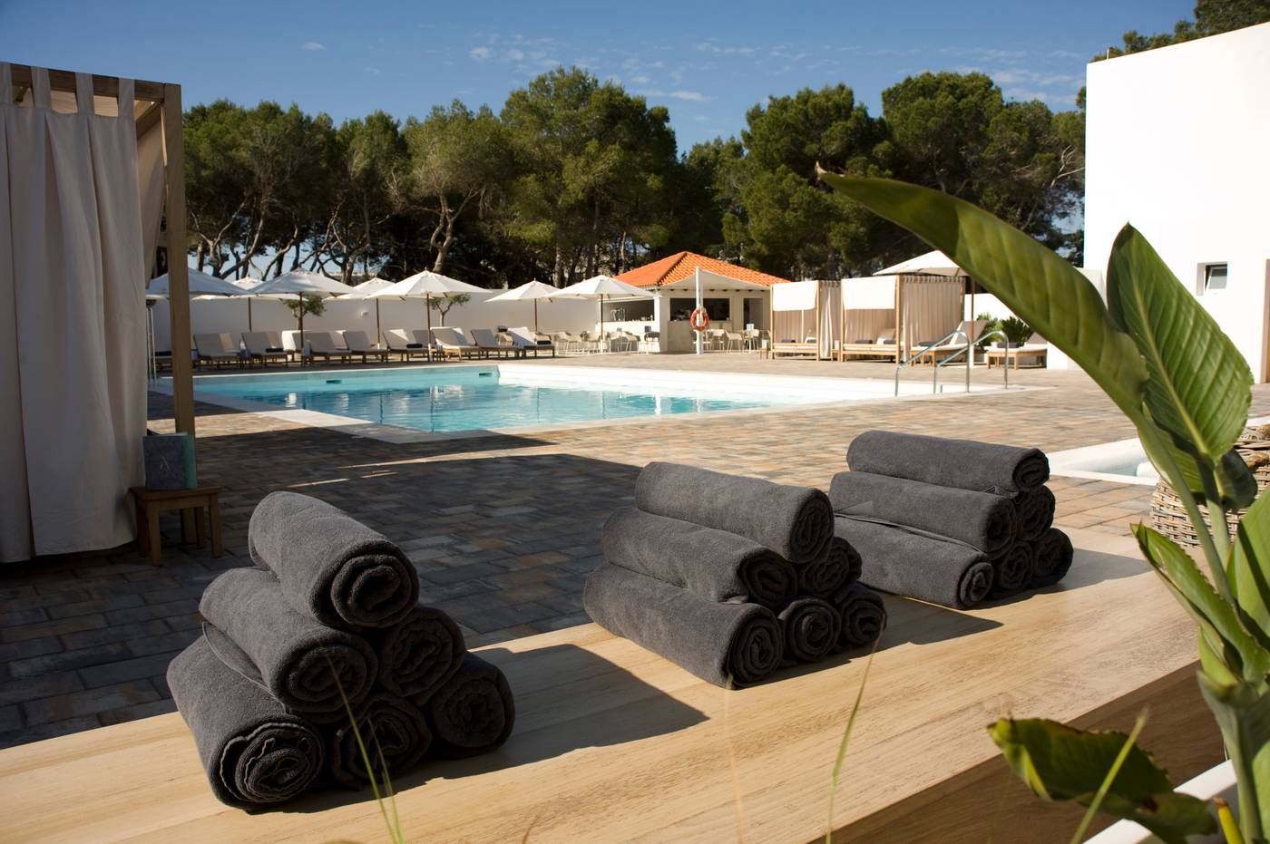 Hotel-Anfora-Ibiza-Pool-7