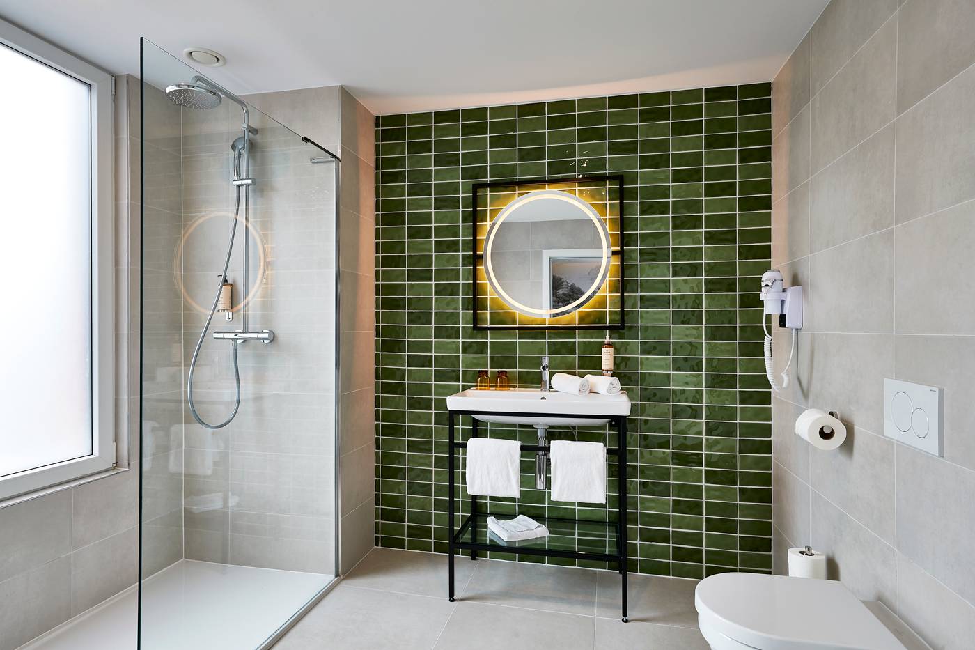 Urban-Yard-Hotel-Room-32