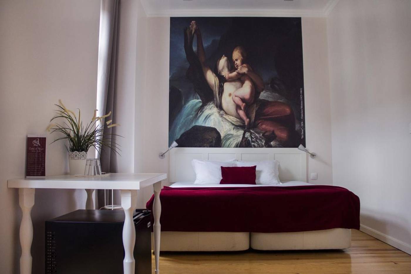 Lisbon-Arsenal-Suites-Room-9