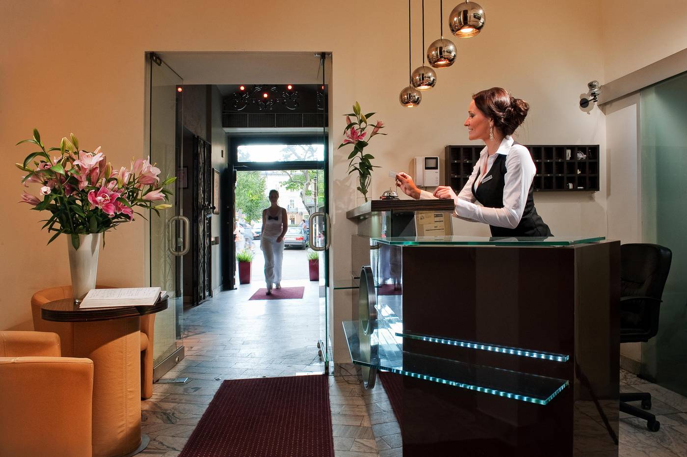 Spatz-Aparthotel-Lobby-4