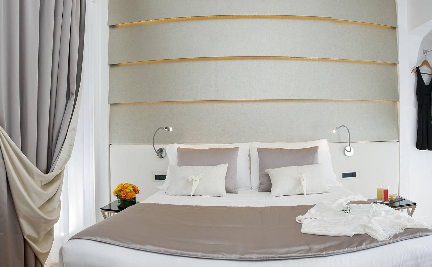 Vatican-Style-Room-15