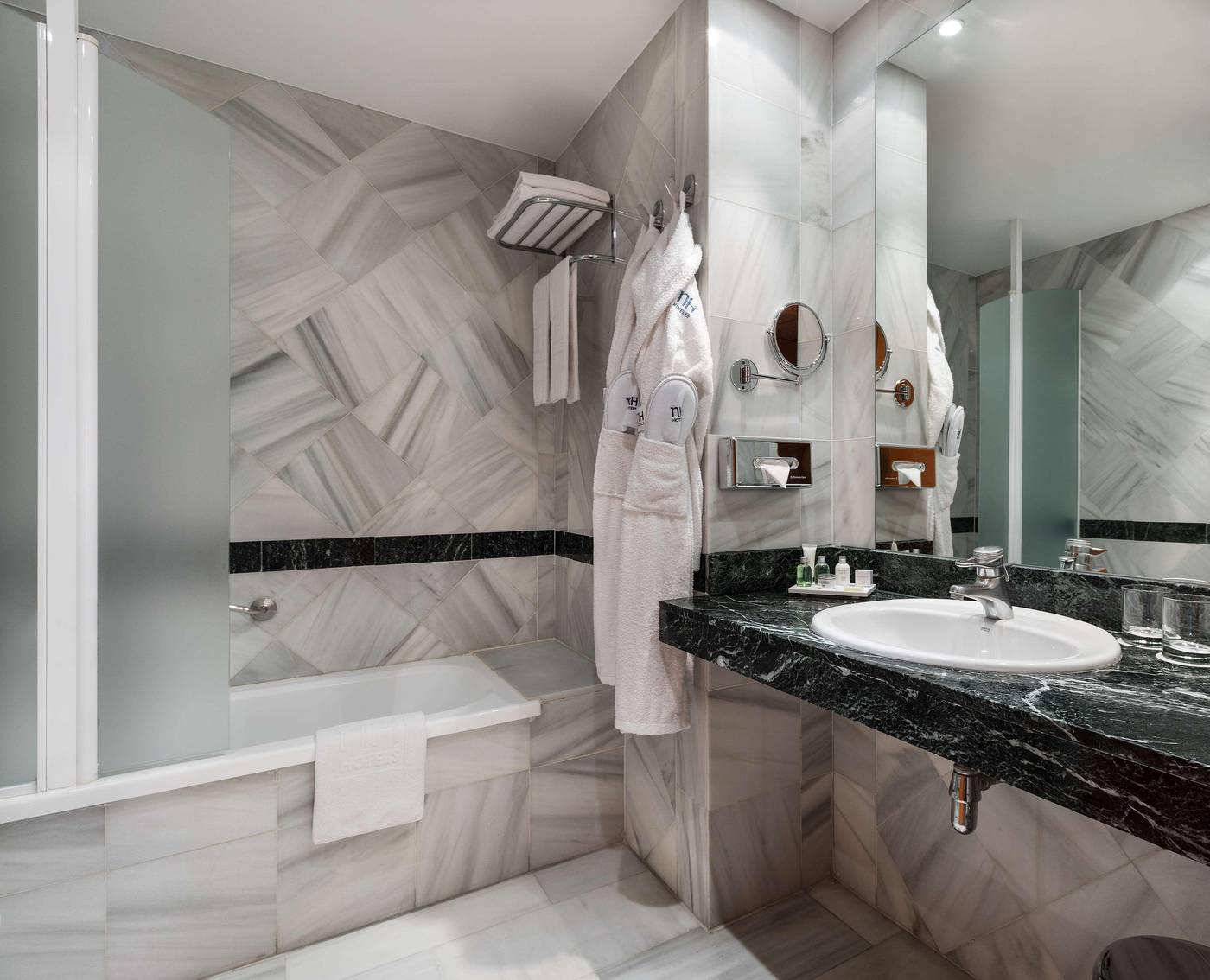 NH-Amistad-Murcia-Room-25