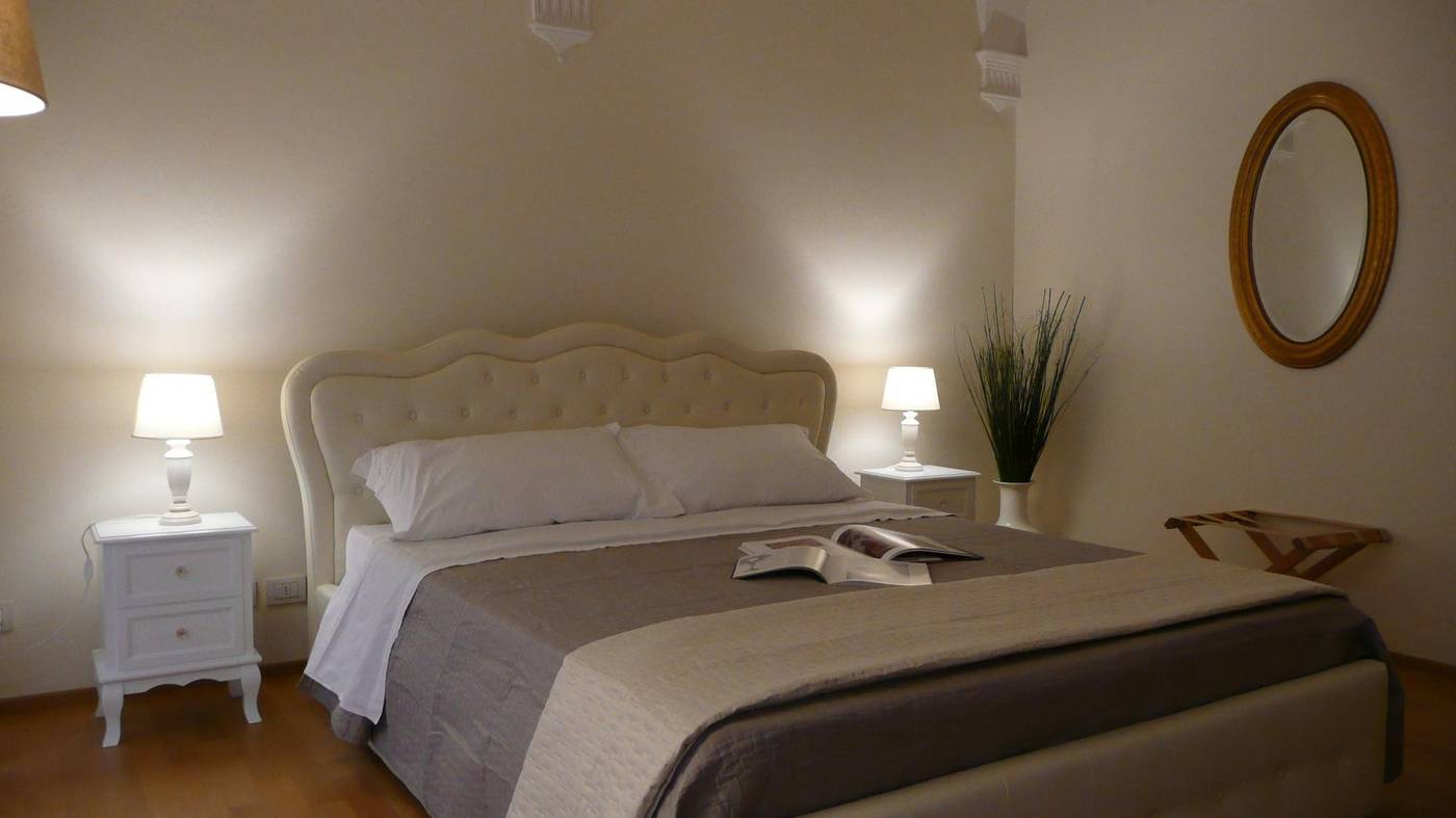 Palazzo-de--Vecchi-Room-12