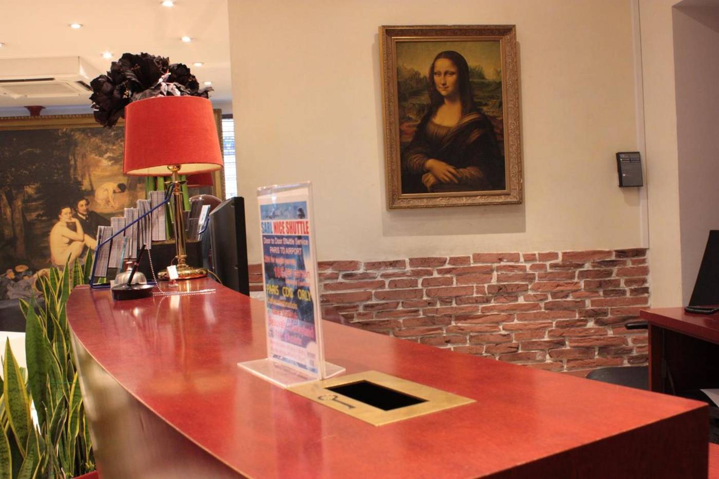 Hauteville-Opera-Lobby-7