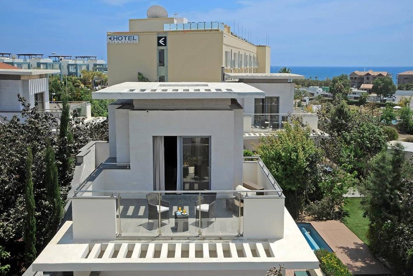 E Hotel Spa and Resort