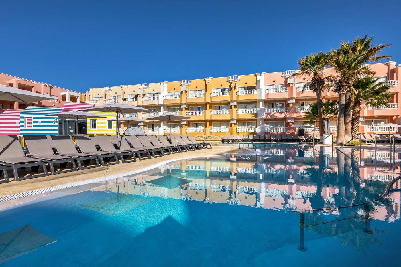 Allegro-Isora-Pool-11