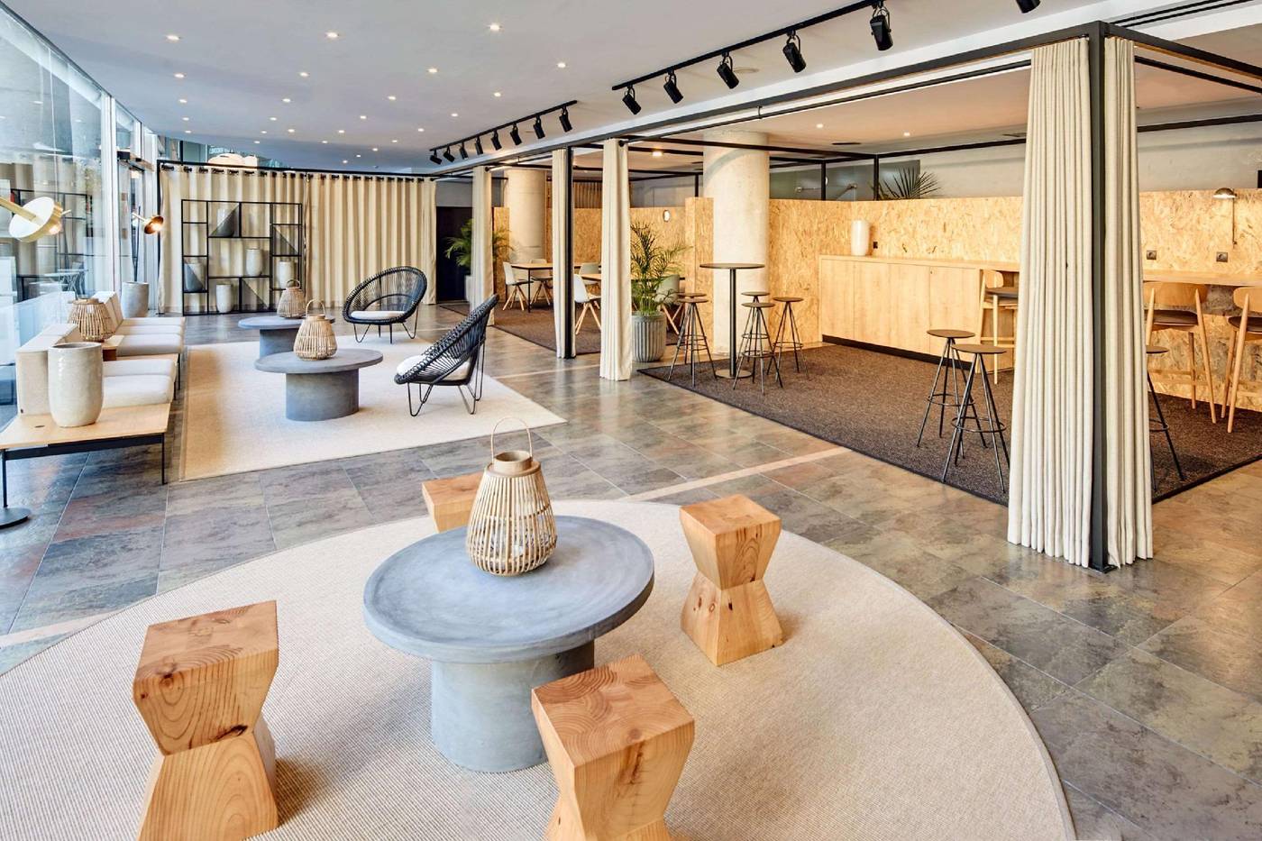 Sercotel-Malaga--ex-Silken-Puerta--Lobby-37