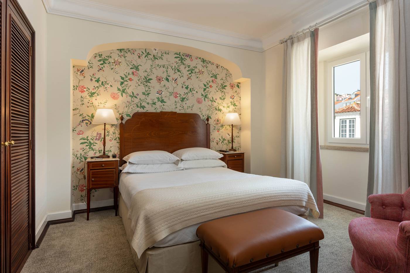 As-Janelas-Verdes-Room-20