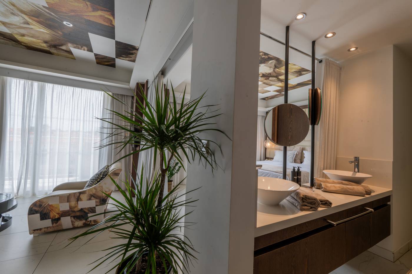 King-Jason-Paphos---Designed-for-Adults-Only-Room-32