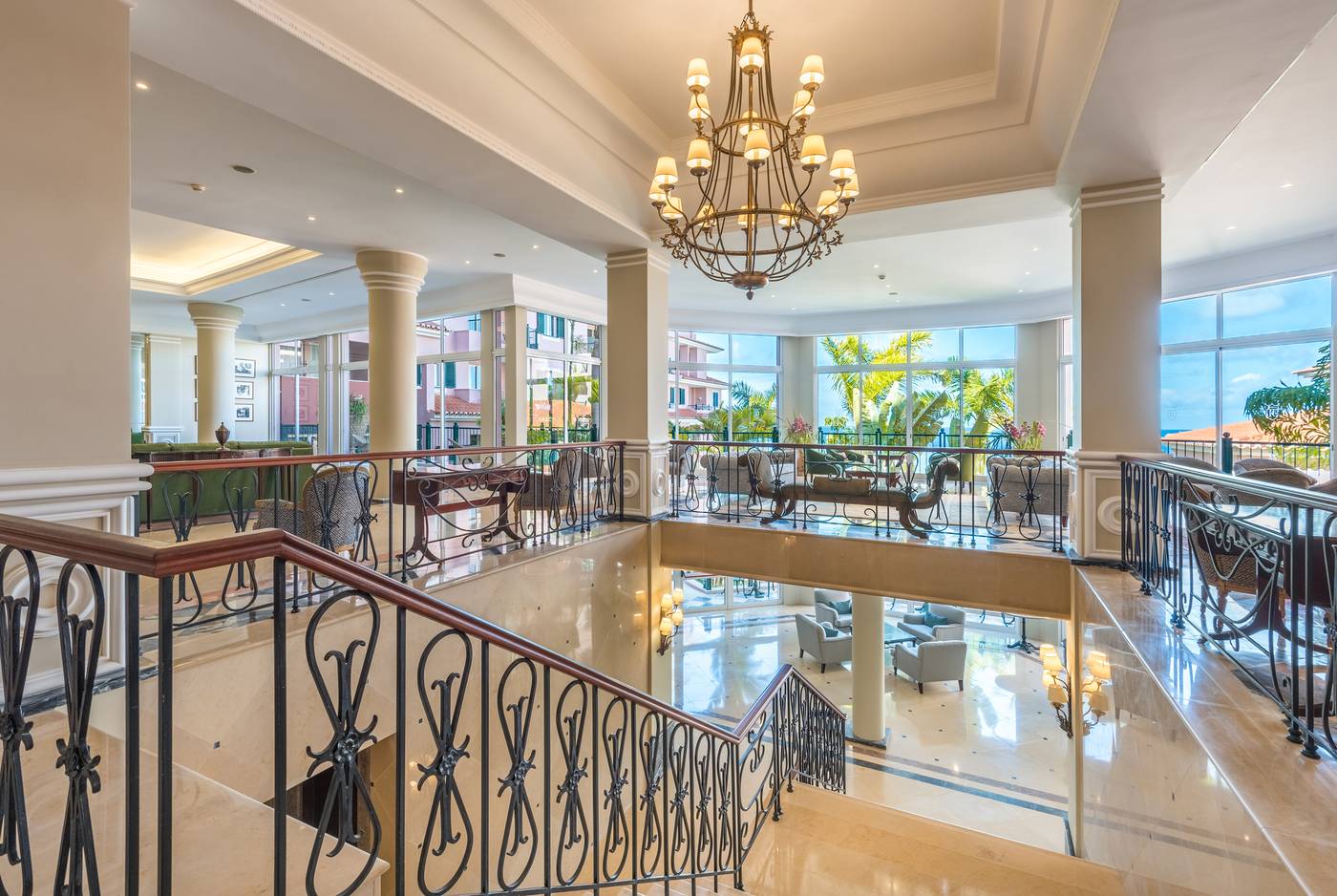 Pestana-Royal-Premium-Ocean---Spa-Resort-Lobby-42