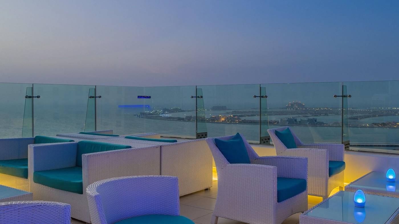 Hilton-Dubai-The-Walk-Terrace-11