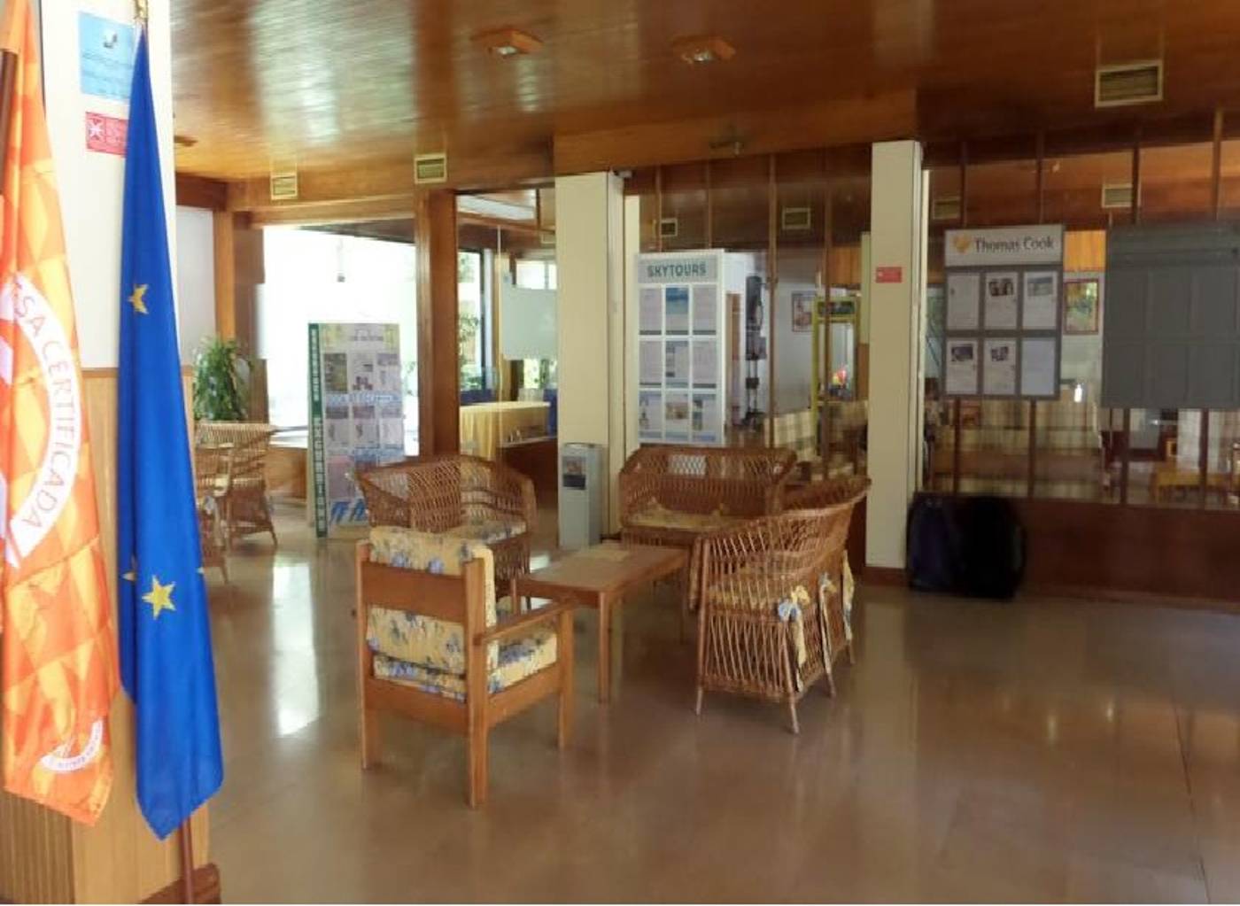 Clube-Alvorferias-Lobby-20