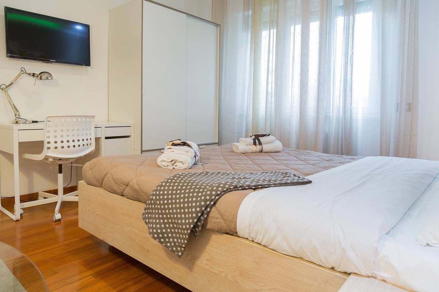 Donna Gina-Italy-MATERA-Room-10