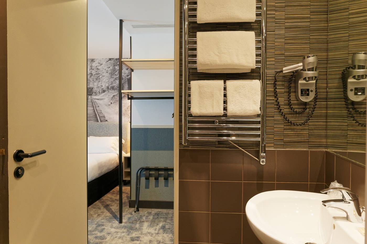 Appia-La-Fayette-Room-35