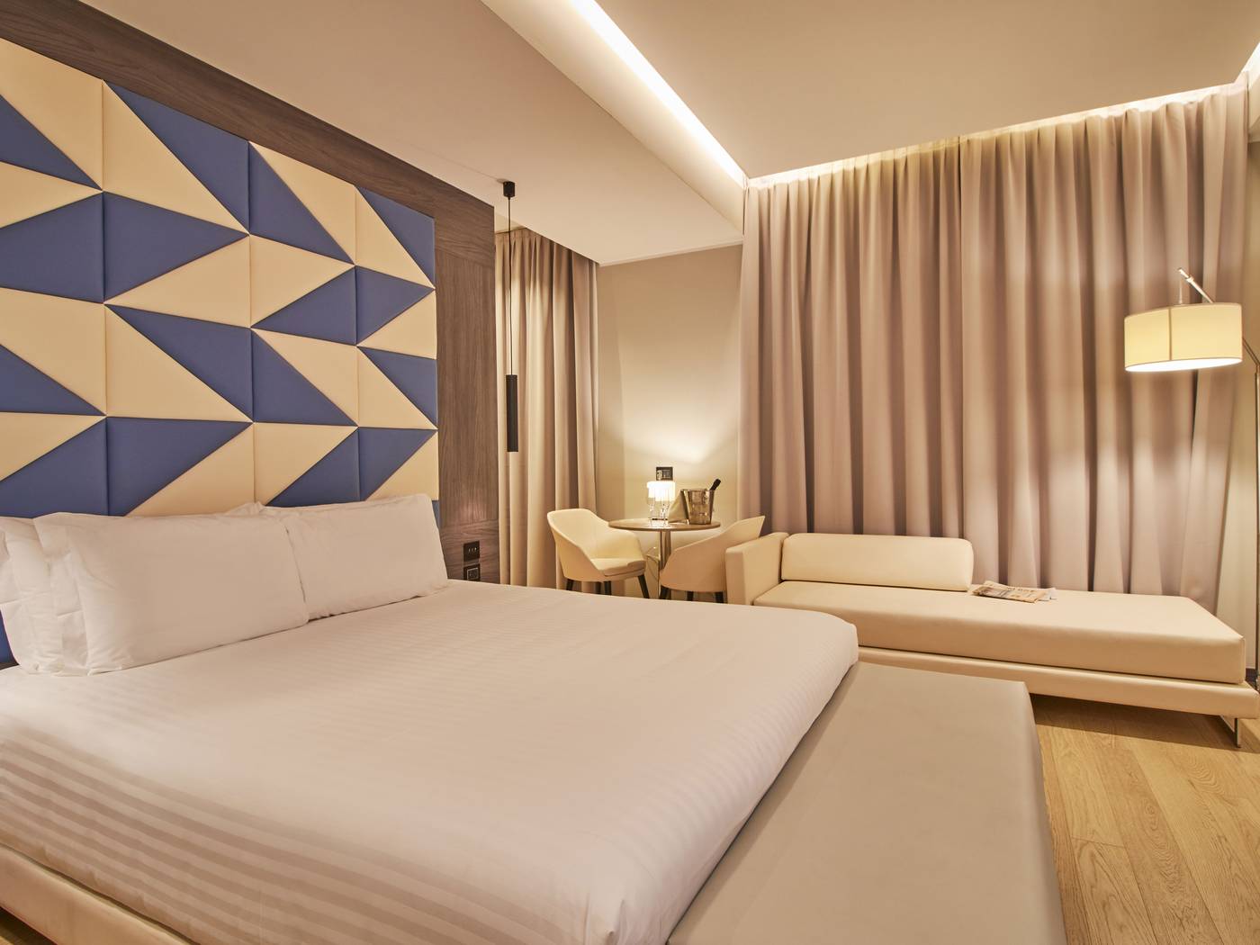 iH-Hotels-Milano-Ambasciatori-Room-16