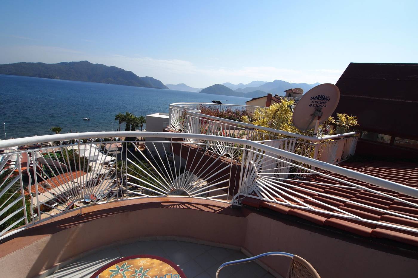 Romance-Beach-Room-12