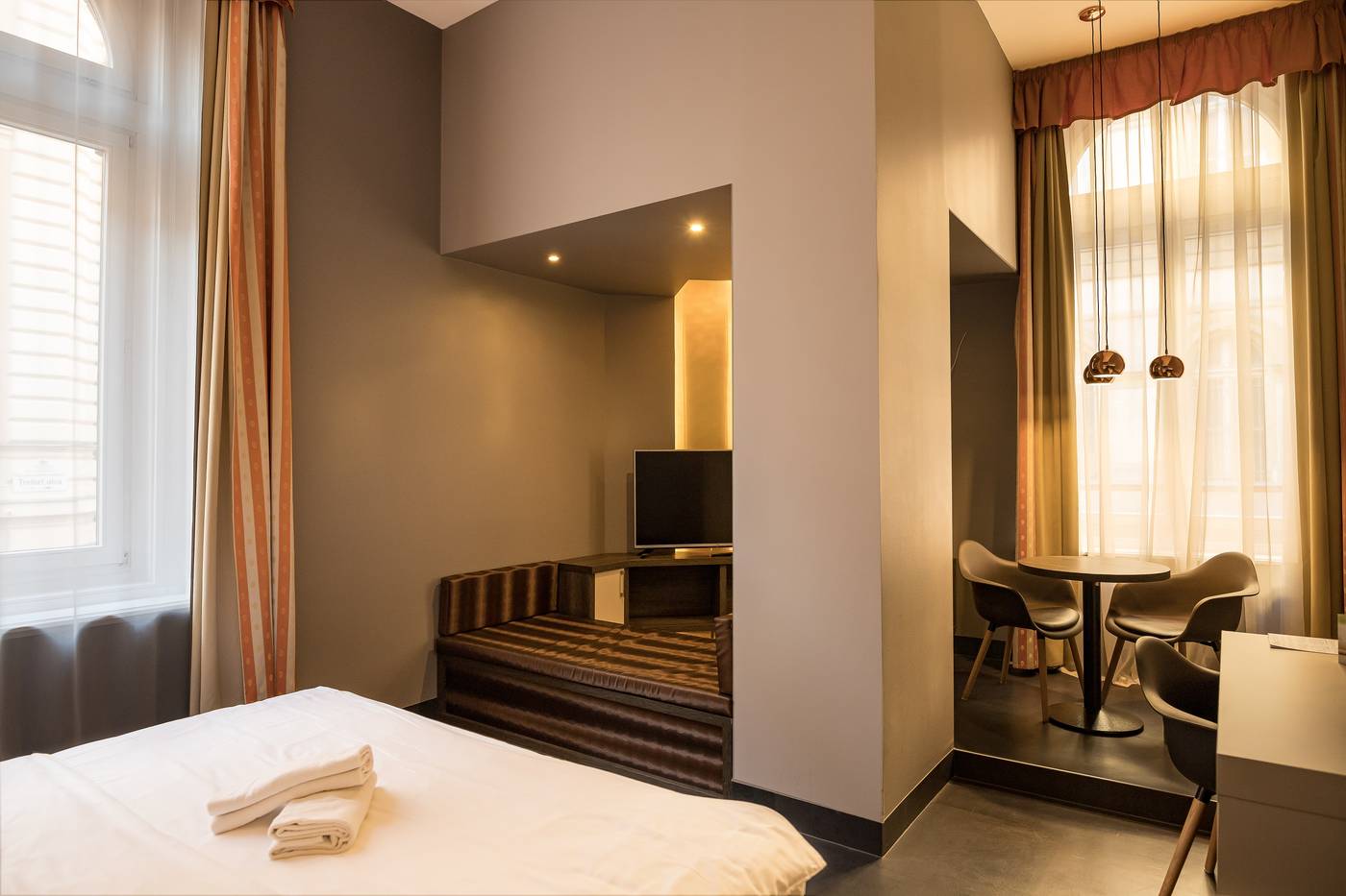 Hotel-Museum-Budapest-Room-31