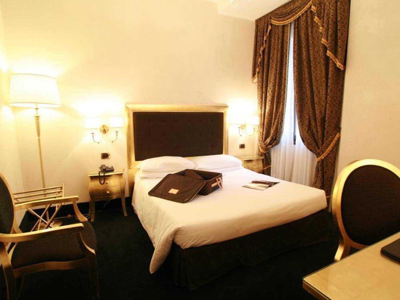 Al-Ponte-Dei-Sospiri-Junior-Suites-General-view-35