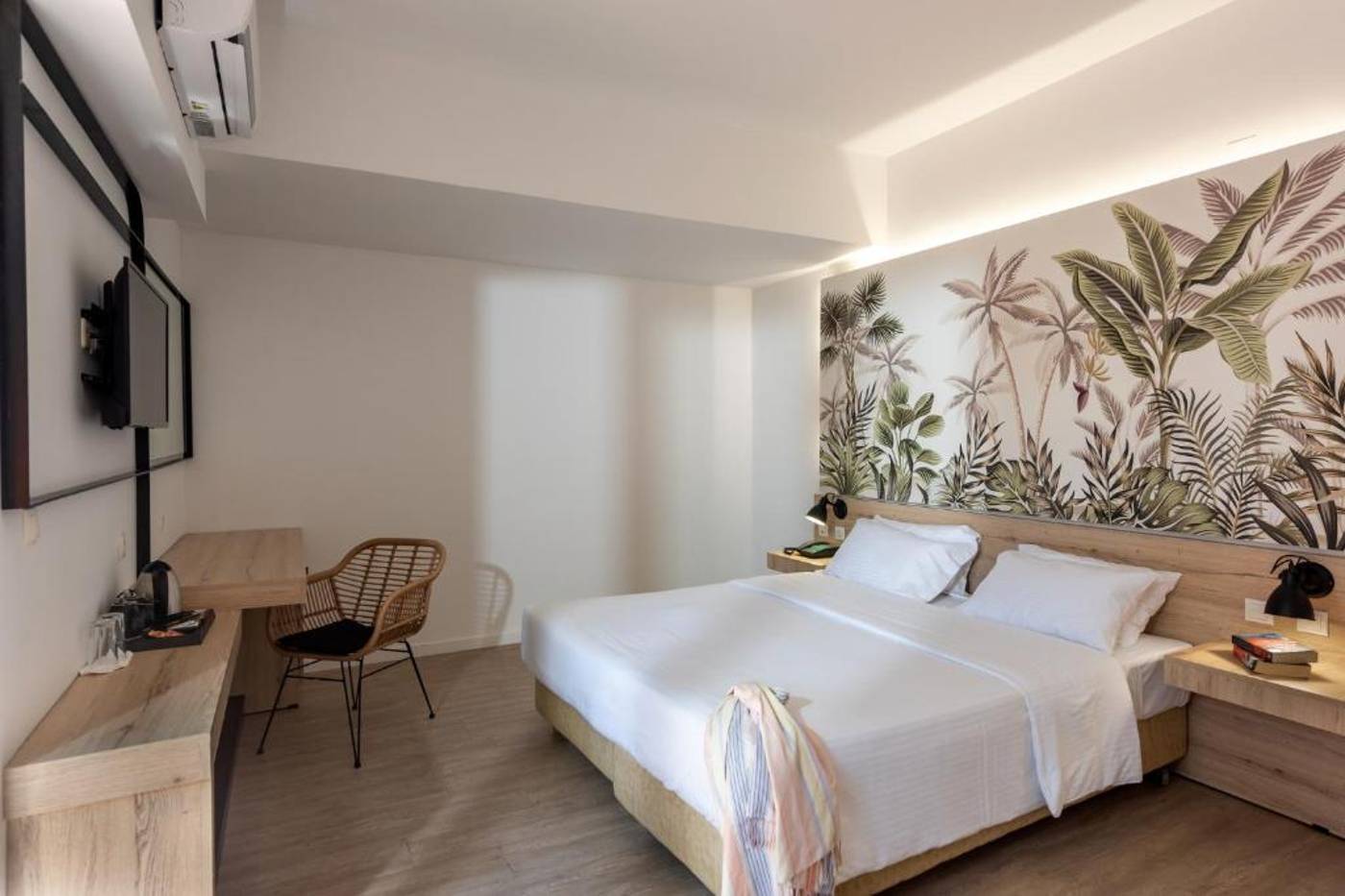 Katrin-Hotel-and-Bungalows-Room-15