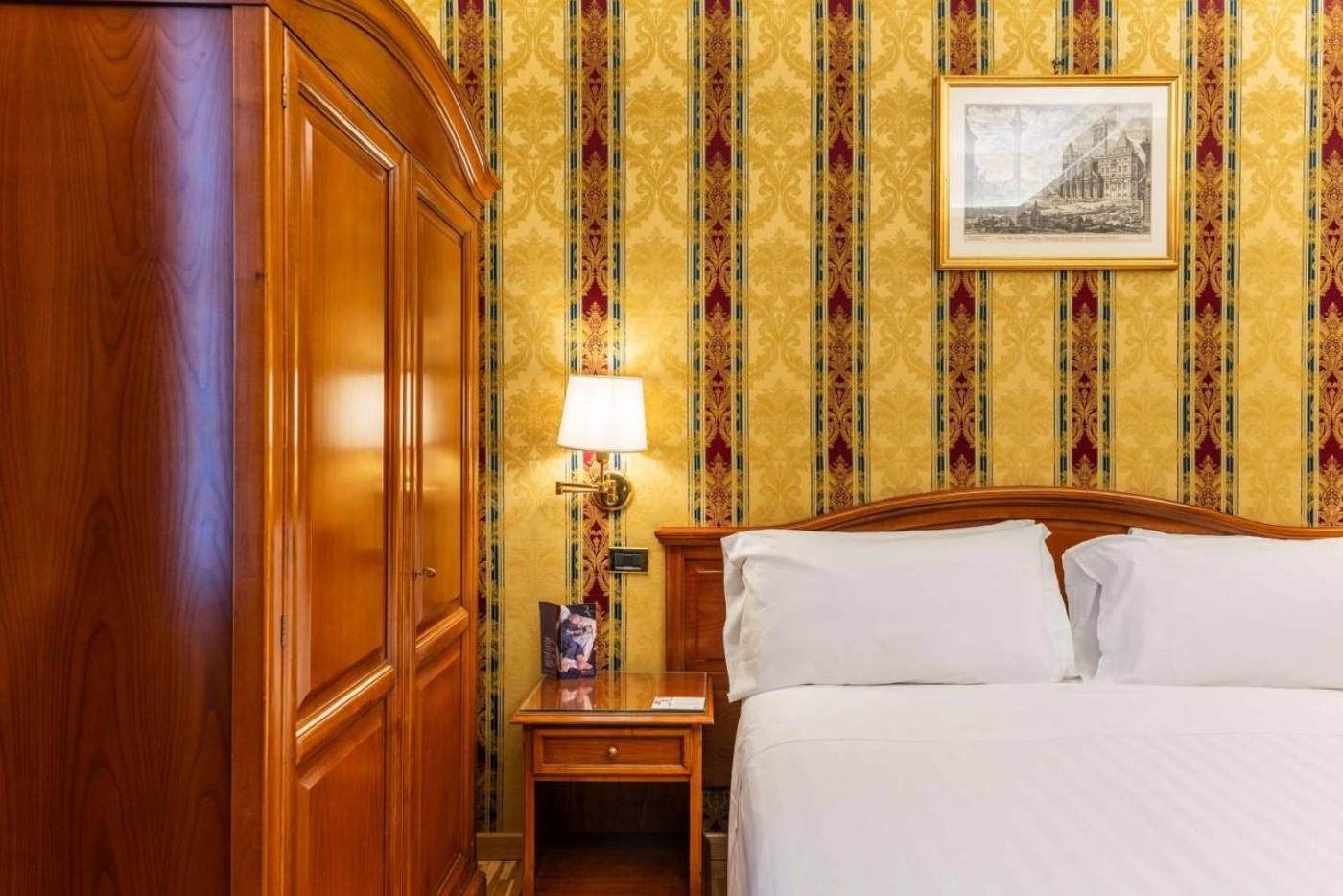 Hotel-Raffaello--Sure-Hotel-Collection-by-Best-Western-Room-24