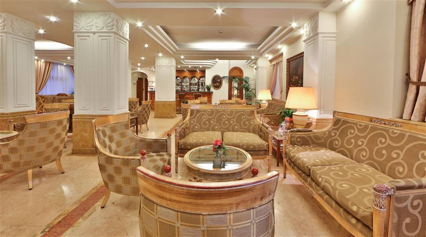 Hotel-Mozart-Lobby-1