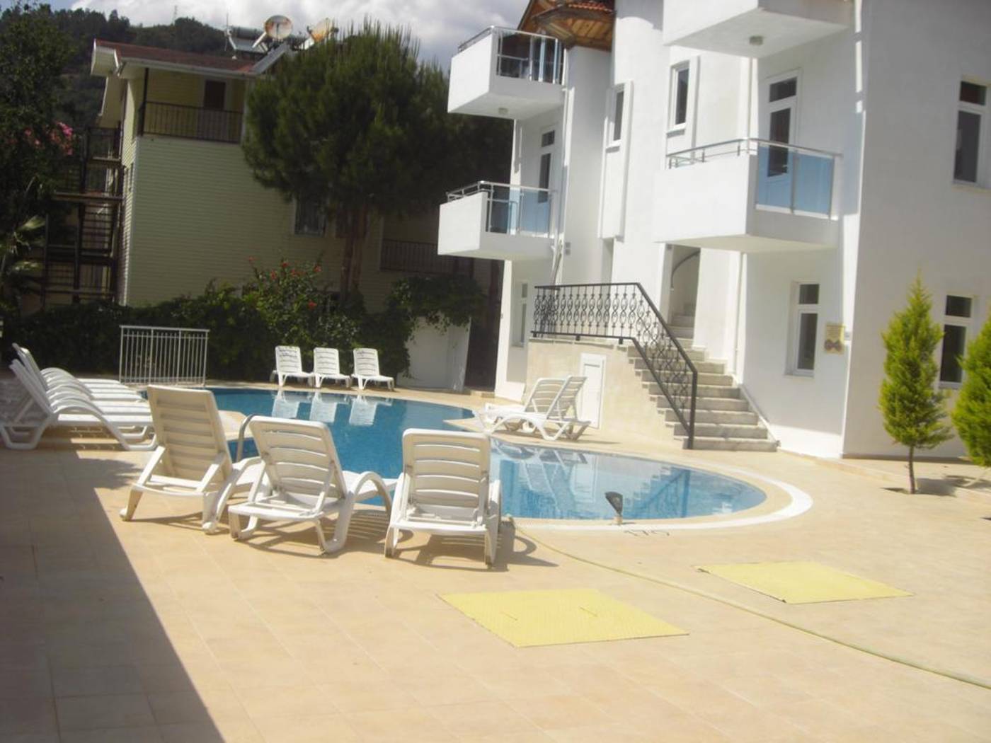 Tolan-Apartments-Pool-2