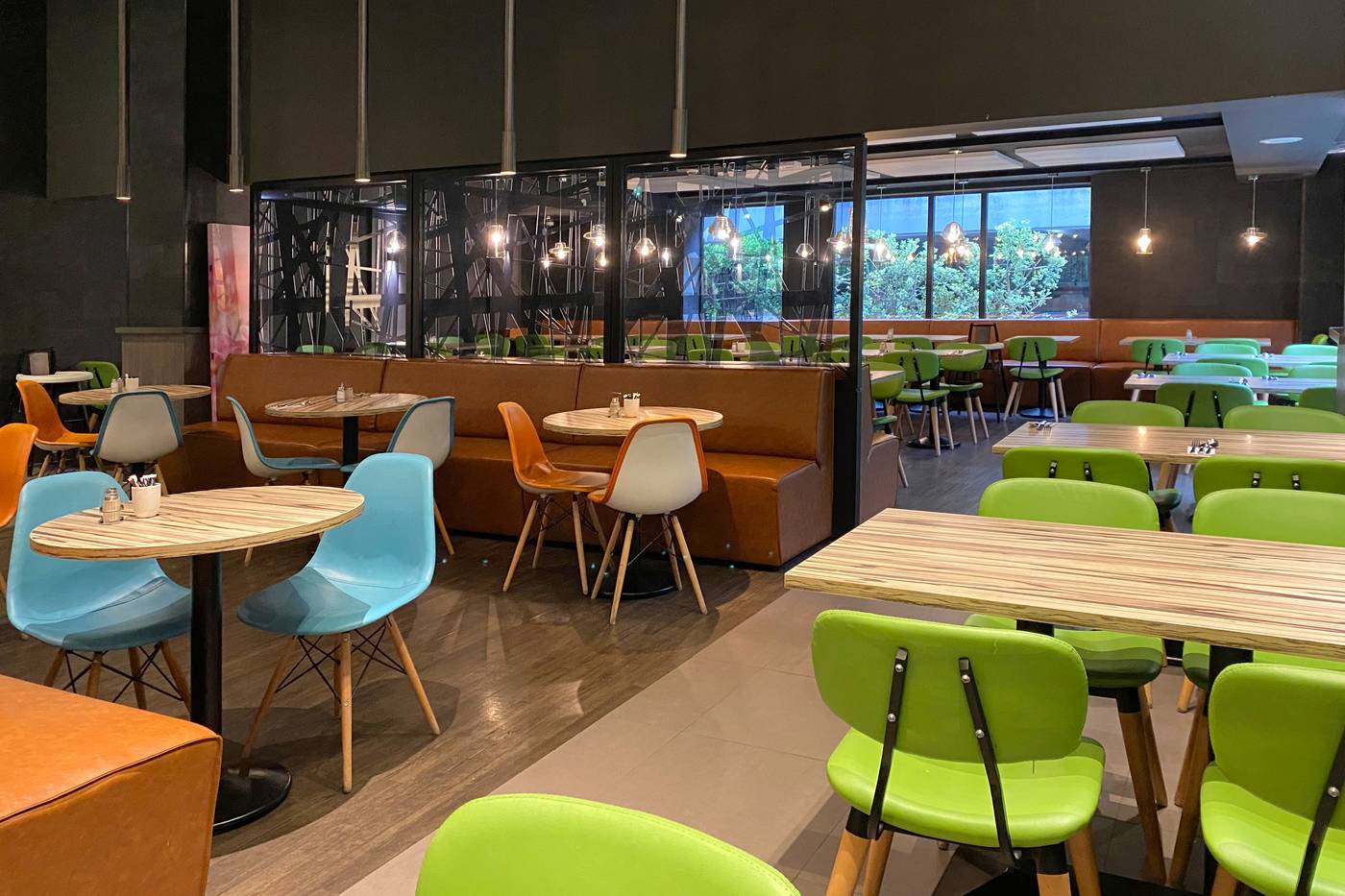 Xo-Hotels-Couture-Restaurant-9