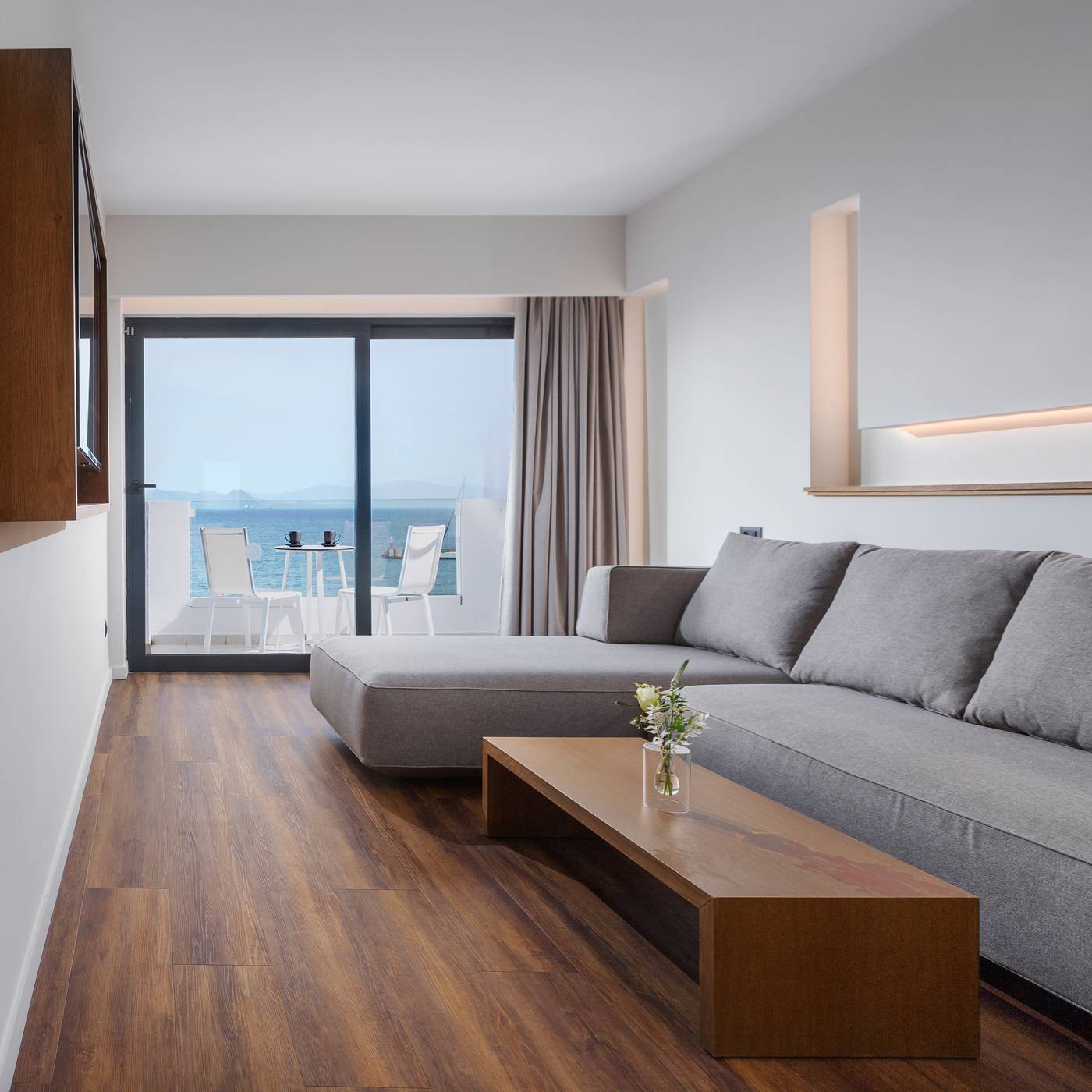 Kos-Hotel-Junior-Suites-Room-25
