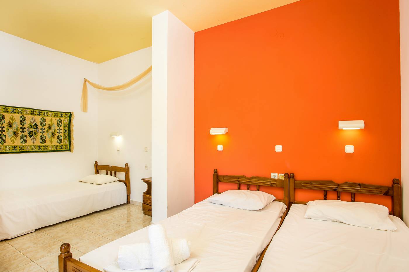 Vickys-Studios-Room-31