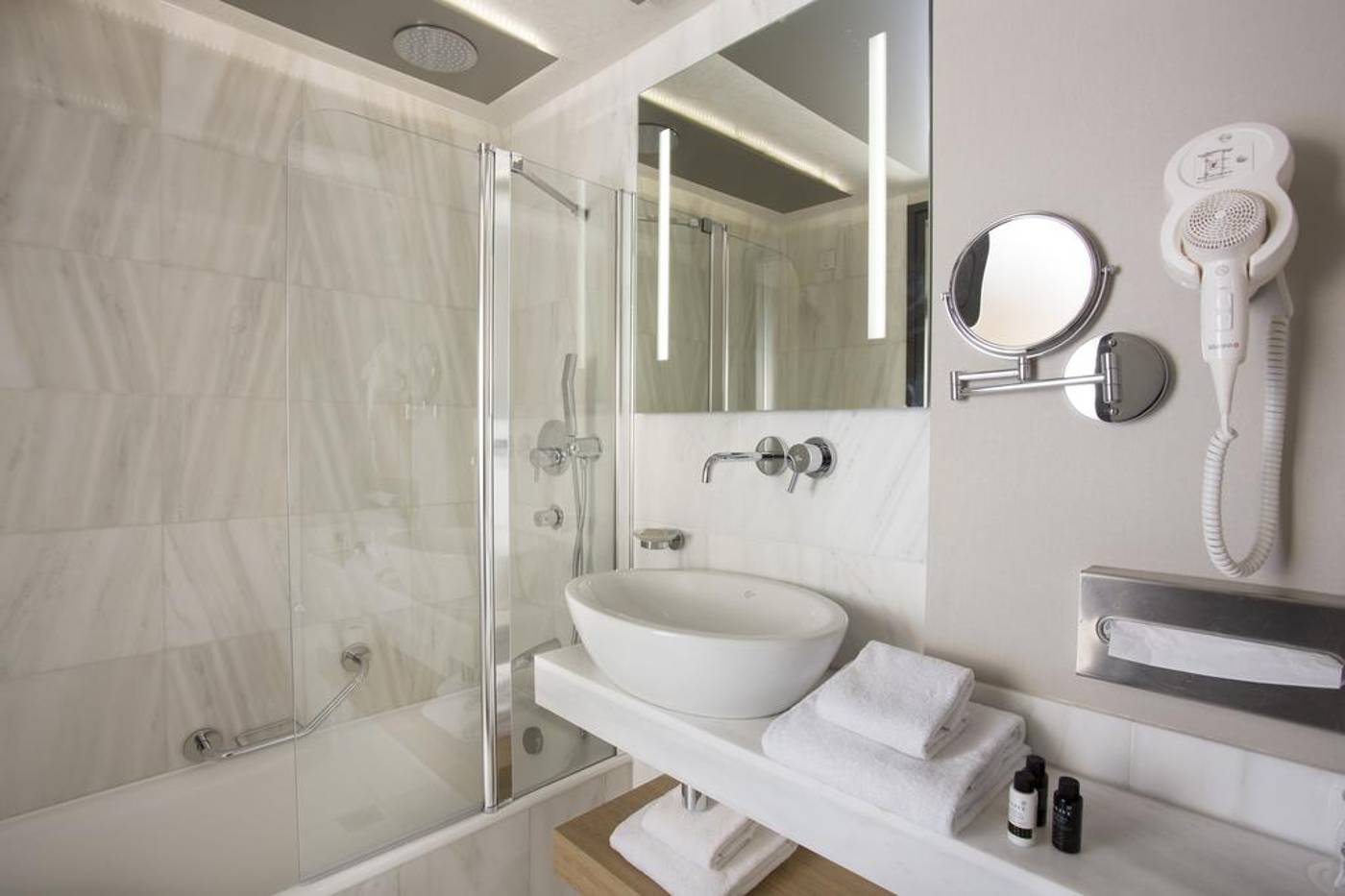 Golden-Age-of-Athens-Room-22