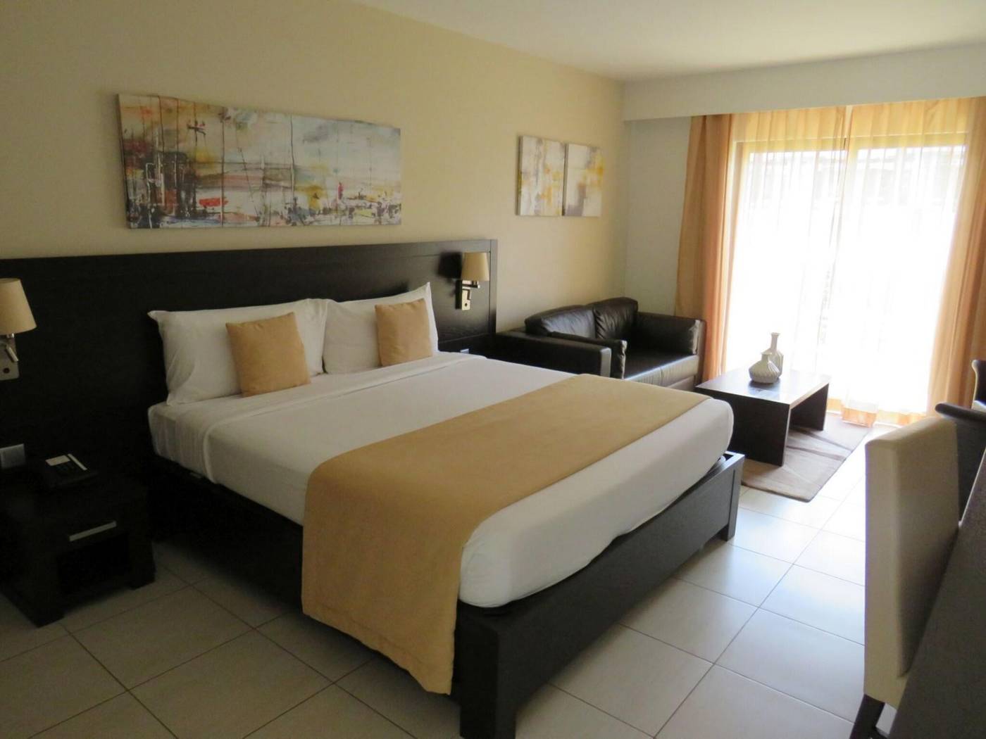 Melia-Llana-Beach-Resort---Spa-Room-41