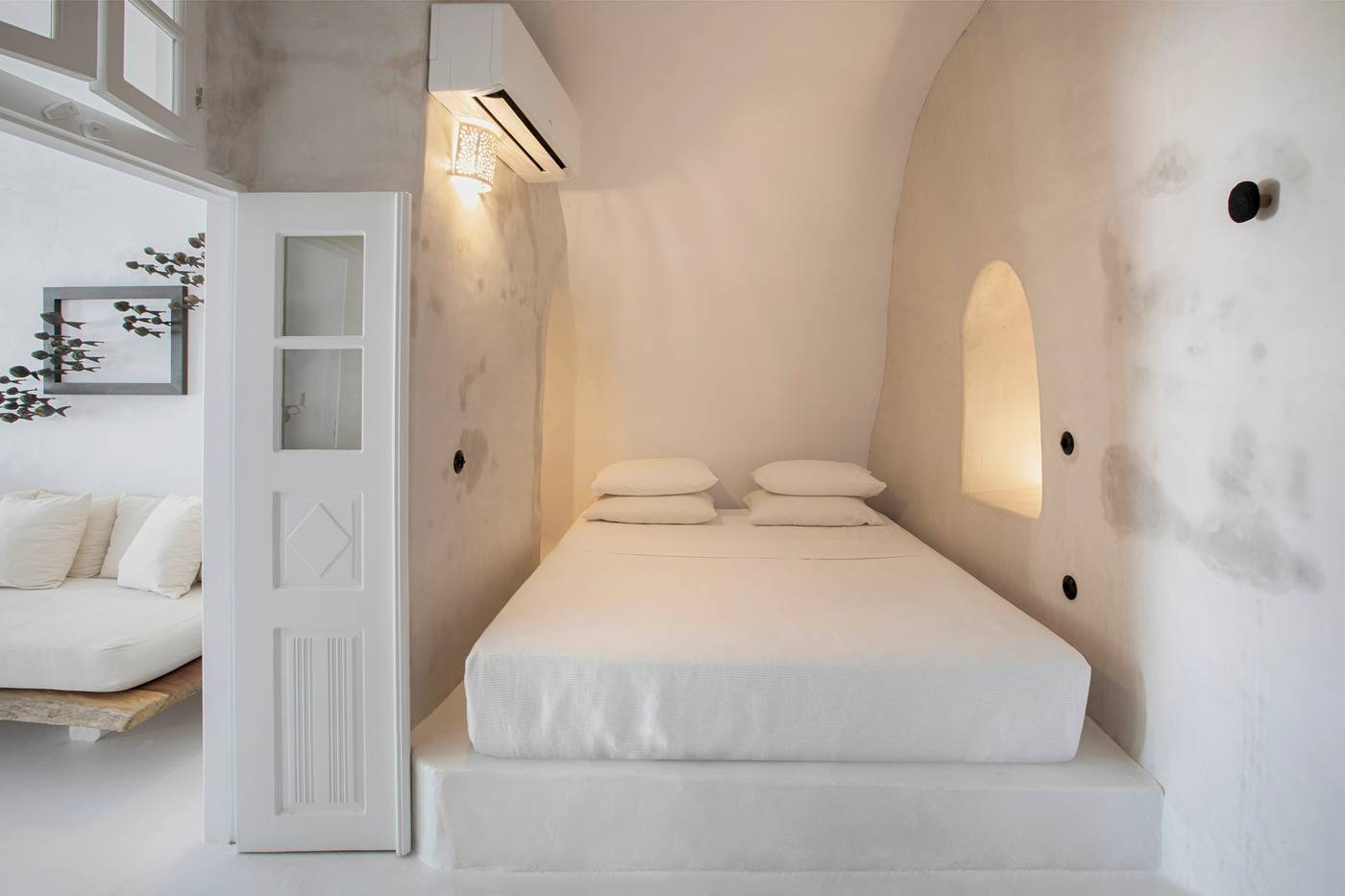 Ducato-Di-Oia-Room-5