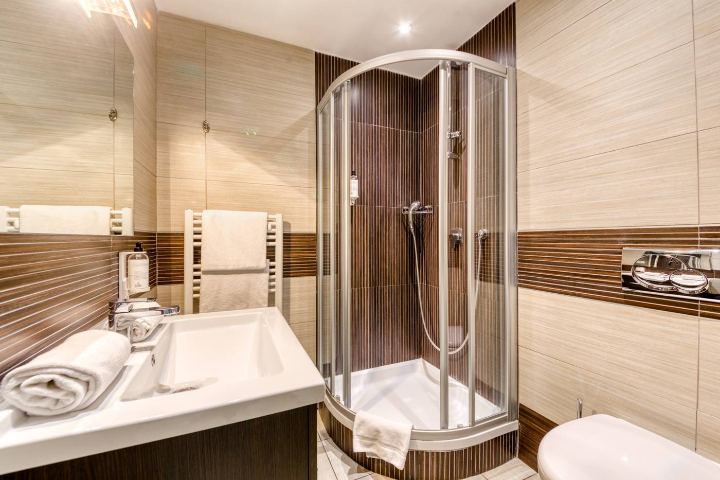 La-Villa-d-Elsa-Room-9