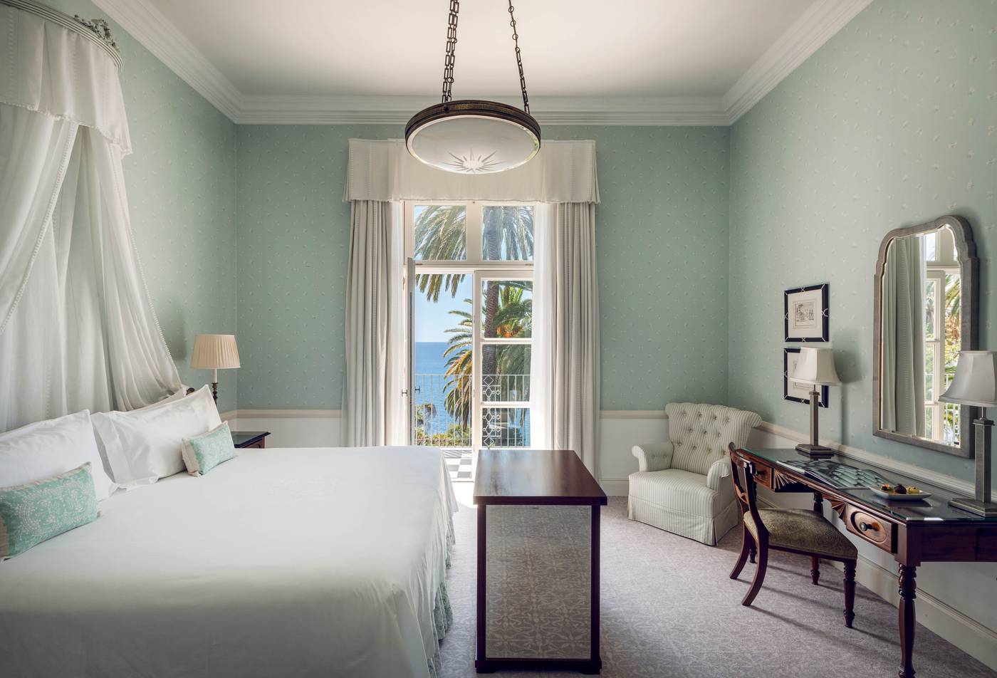 Reid-s-Palace-Room-29