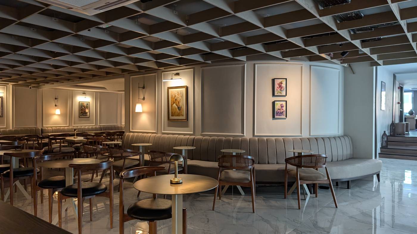 Noble-Pangalti-Lobby-10