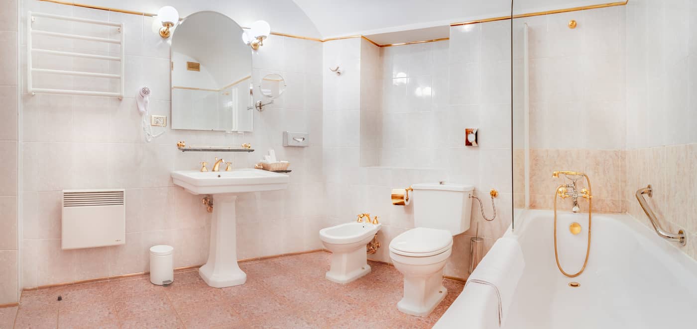 The-King-Charles-Room-17