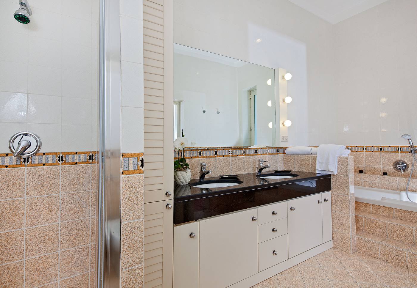 Villa-Oriana-Relais-Room-47