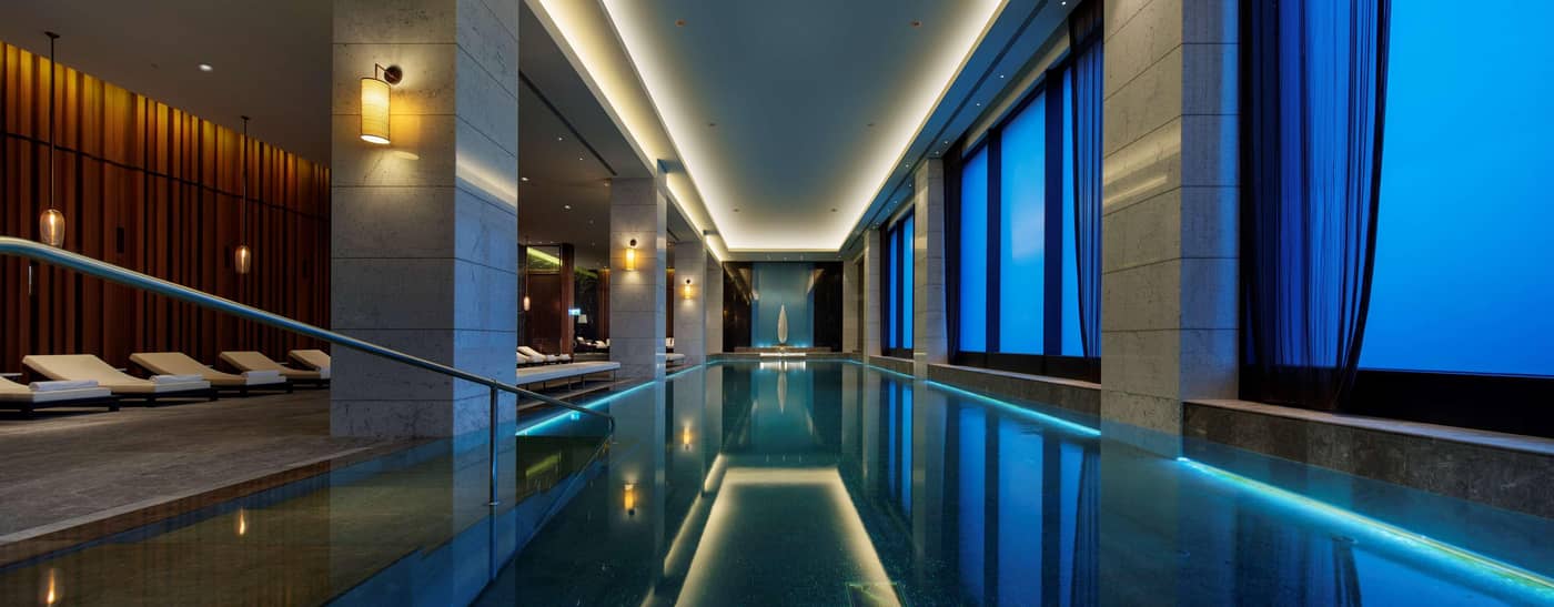 Hilton-Istanbul-Bomonti-Hotel---Conference-Centre-Pool-84