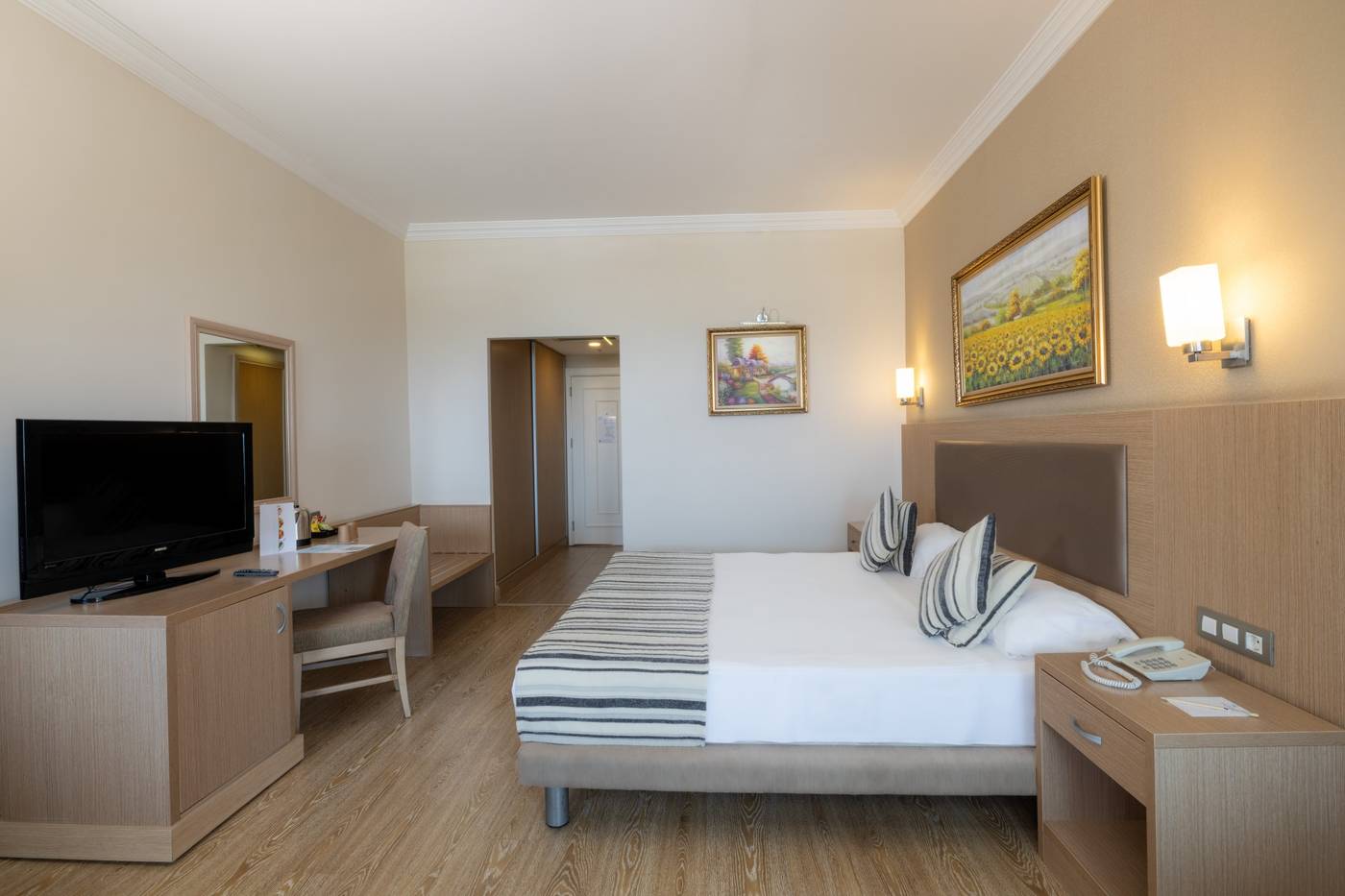 Crystal-Tat-Beach-Golf-Resort-And-Spa-Room-22