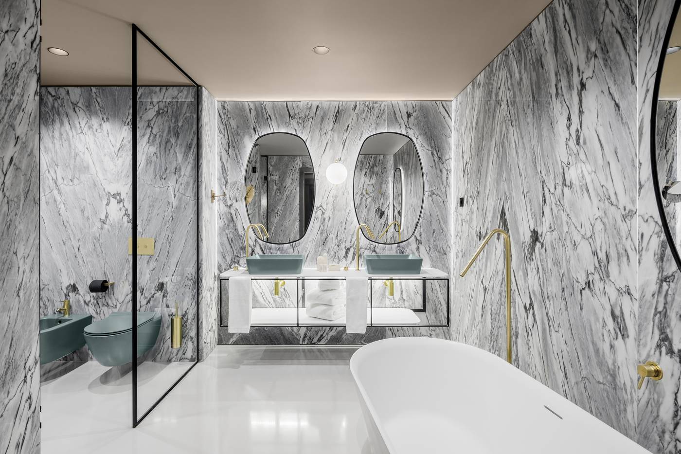 Azoris-Royal-Garden-Leisure---Conference-Hotel-Room-45