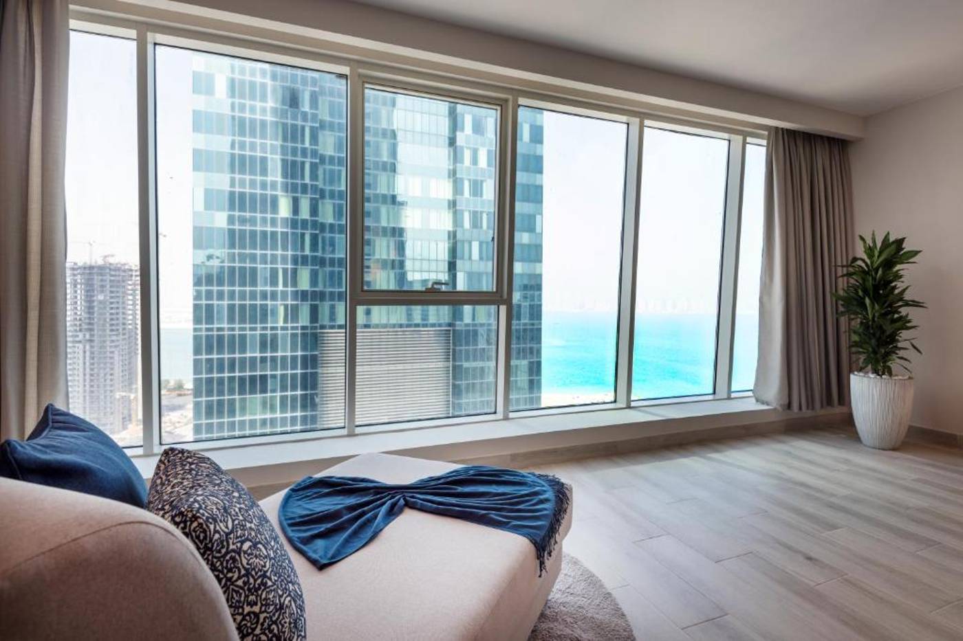 Centara West Bay Hotel and Residences Doha-Qatar-Doha-Room-10