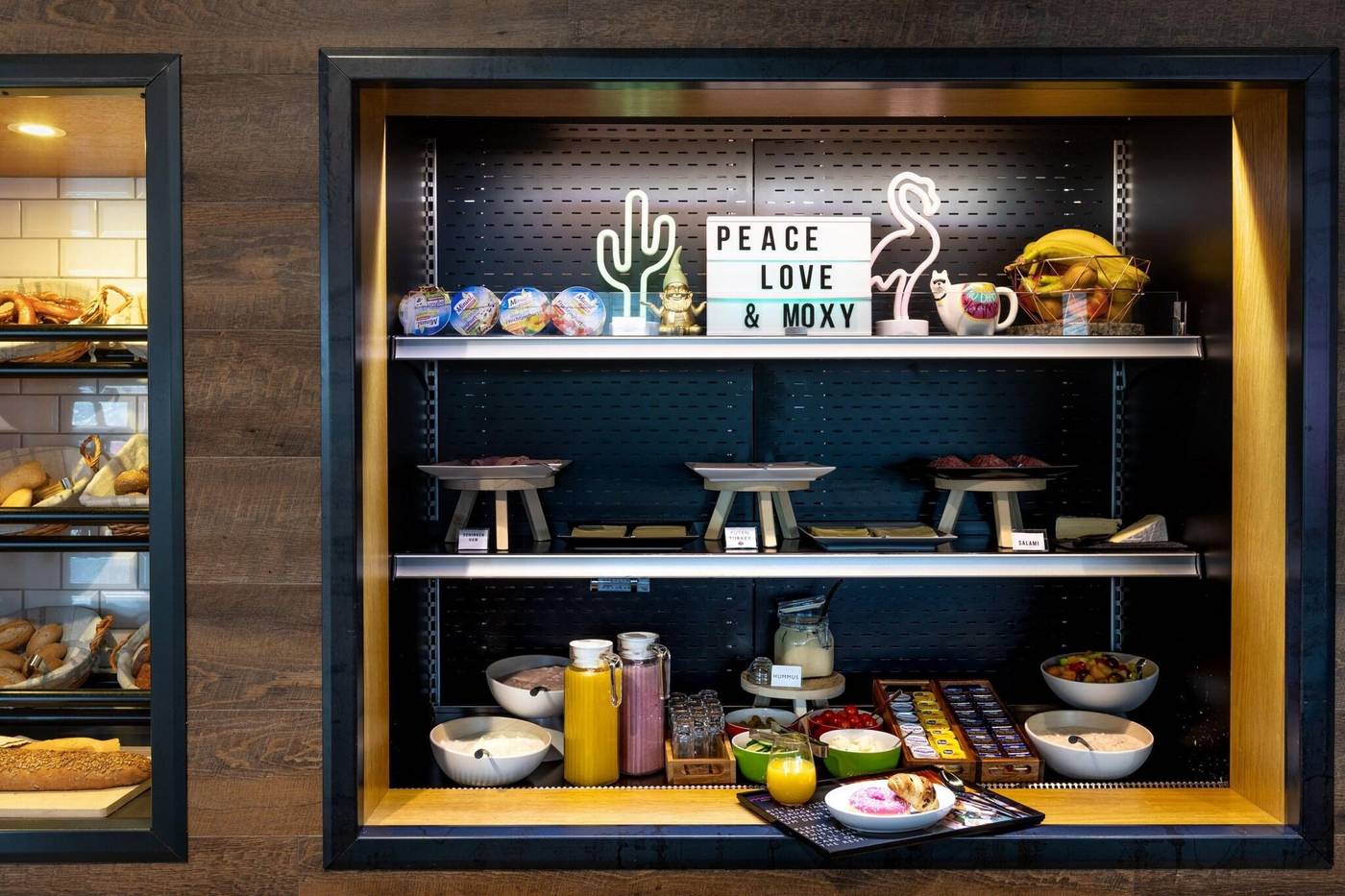 Moxy-Berlin-Ostbahnhof-Restaurant-22