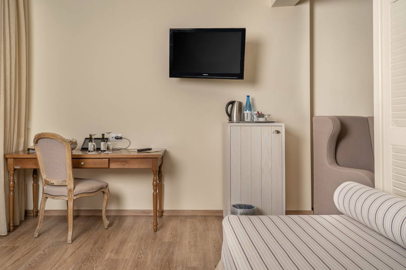 Debono-Hotel-Room-39