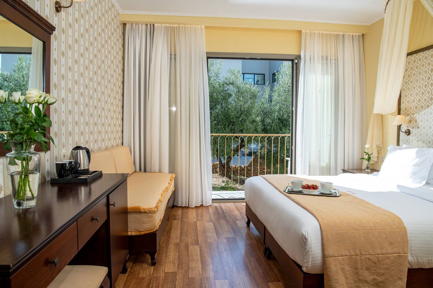 Halepa-Room-18