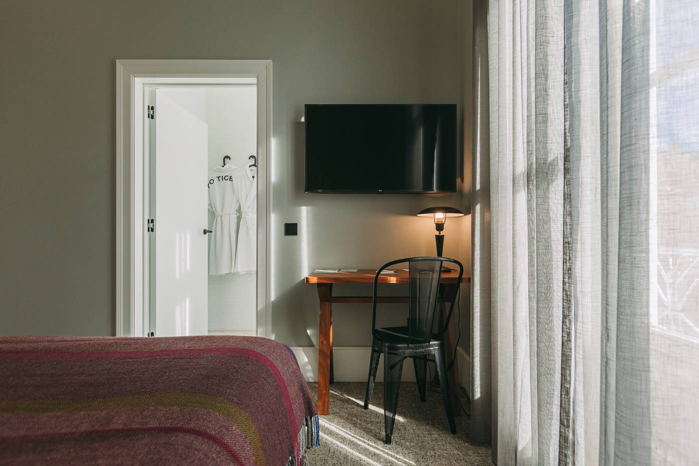 1908-Lisboa-Hotel-Room-18