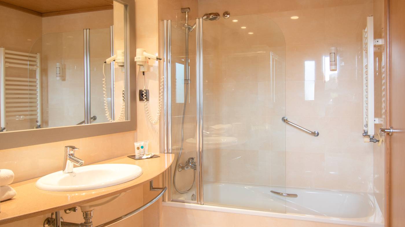 Golden-Bahia-de-Tossa-Room-39