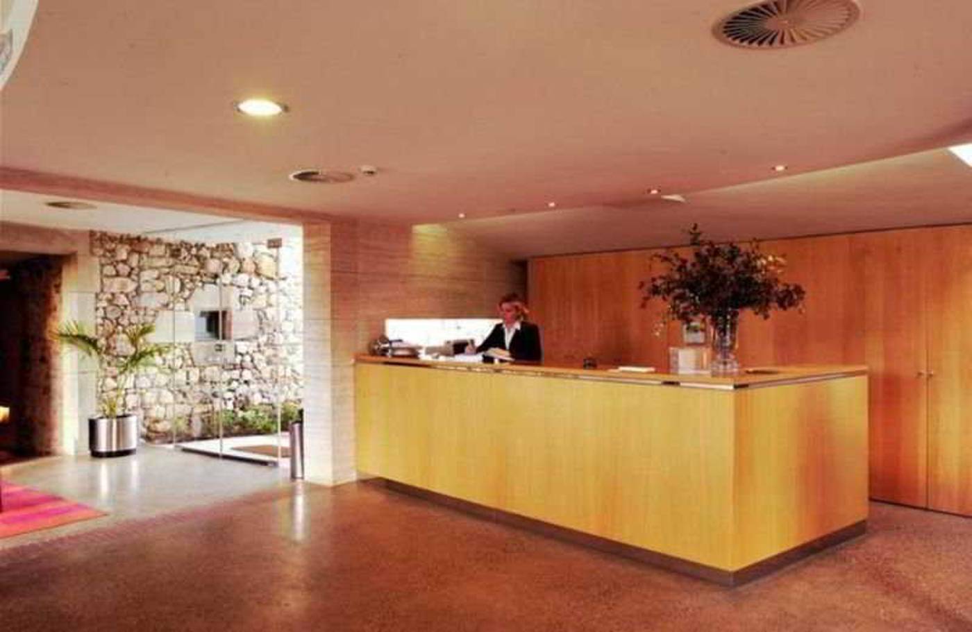 Arcs de Monells-Spain-Monells Girona-Lobby-4