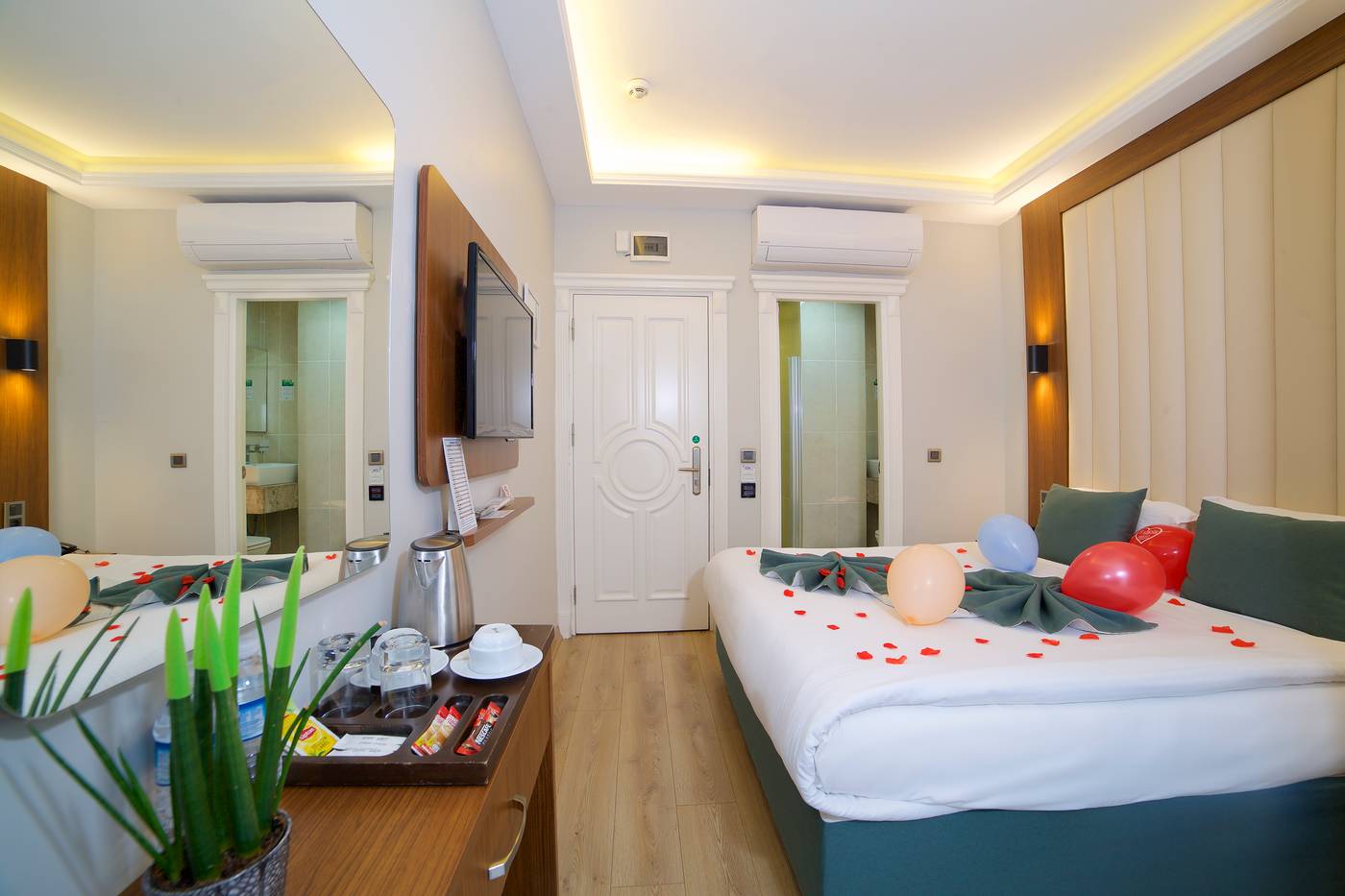 Hotel-Black-Tulip-Room-22