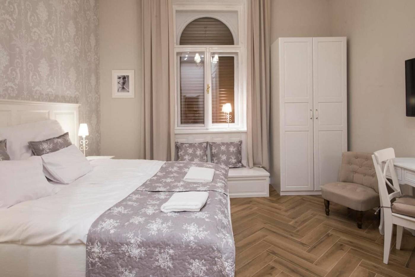 Serenity-Boutique-Budapest-Room-10